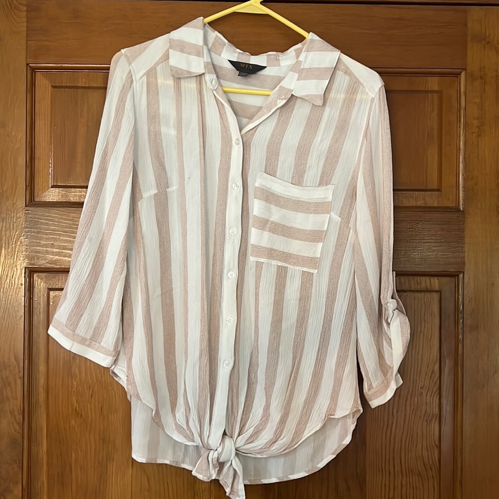 Stitch Fix blouse light white/pink color. New, never has been worn.